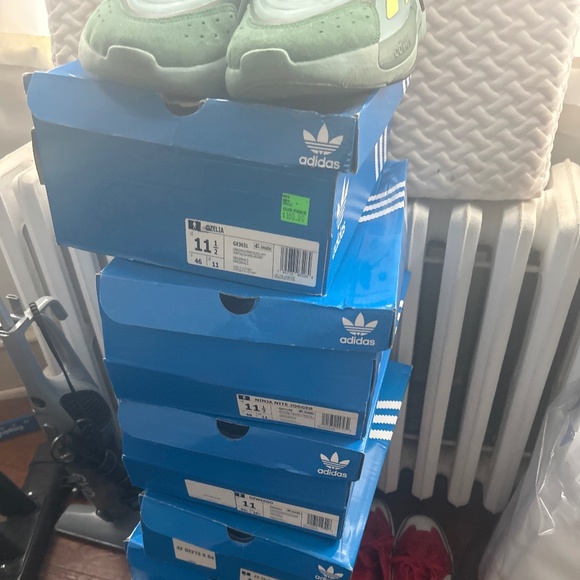 Adidas new/like new sneakers  size 11.5-12 men main image 5